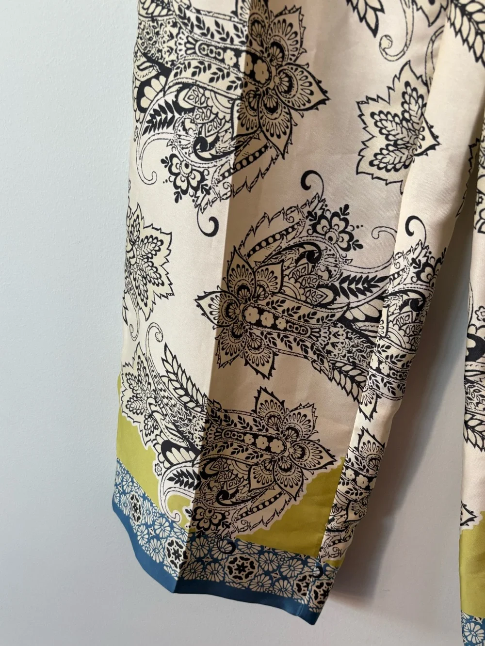 Zara Cream Paisley Wide-Leg Pants with Black Print Large